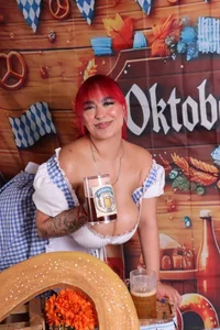 Sofia_martiin_ Oktoberfest🍻 slika 3