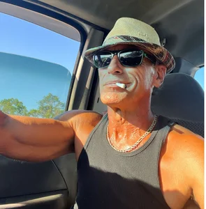 Tommy_Love23: Public ( 5 фото)