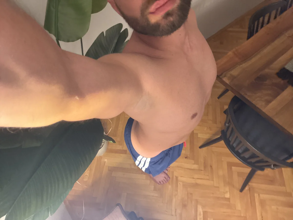 cncmboi immagine di tendenza 1034