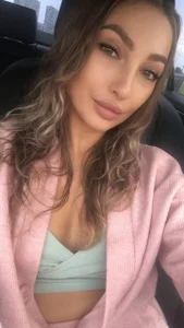 Bunny_Butt_ Public Pic