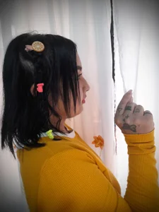 tiny_evil_s yellow day sexfoto 4