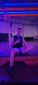 whitebull97 Public Immagine 