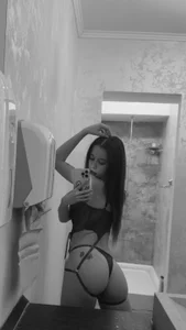 Wanna join me in bathroom? od ArielFoxy  snímek