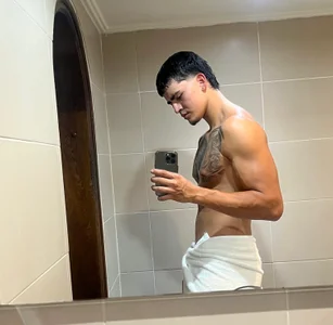 elliot_colton 👻👻👻 Immagine  3