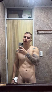 AsmodeoCox chill in home Fotka 6