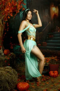 alysonJacksonのTrick or treat🎃… You decide 😈の 3枚の写真