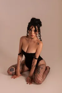 KatherineGomez Dangerous and Sexy 🔥 Hình