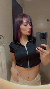 alorena_megancm Public Foto