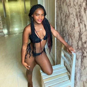 EXOTIC_EBONY_ Hips dont lie 🔥💖  4টি ছবি