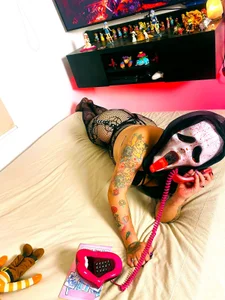 meda_kawaii_ “Entre miedo y deseo… tú eliges qué sentir 💞🔪 #KawaiiVibes” #halloween2025🎃👻🕷️ Pic 4