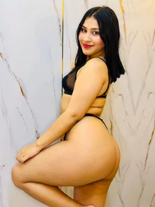 Angelasex18 💕 Sweet smile, hot curves. 🔥 Pic 4