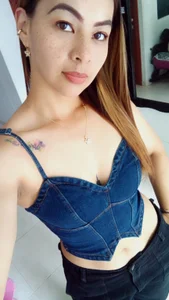 chubbyZoe Public Pic 5