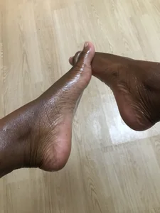 nahomi_bigass FEET 👣 Pic 7