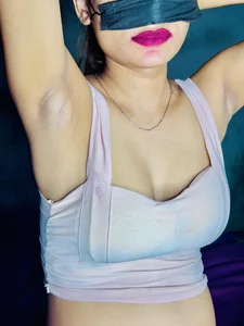 Indian_Couple_Live Before Show click Kuva
