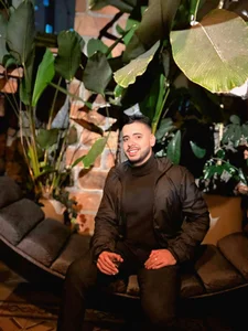 Public od AidenGreyHot  4 snímek