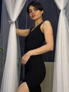 Public de Luna_Williams_  3 photos