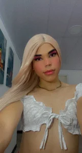 BeckyAndersのbeautiful sissyの枚の写真