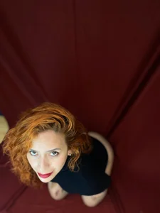 sahra_taylor_ POSING FOR YOU Immagine 