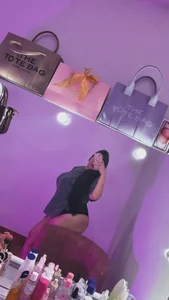 💜 de Abby_Collings  2 Imagens