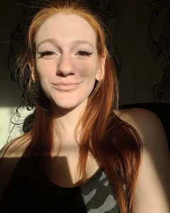 Aliceginger99 Public Pic 5