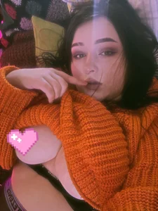 Yammy_YumiのYour baby girl 🩷 censored versionの枚の写真