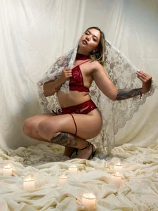 Veiled in lace, soaked in sin🤍🔥