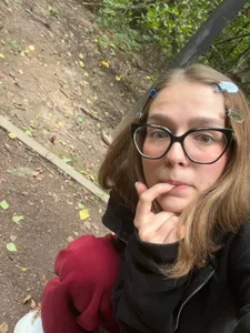 MilliWish My new outfit outdoors зображення 5