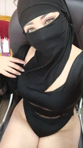 zahra_Jalid smile ;) Pic 3