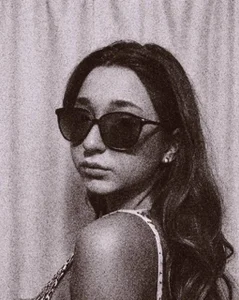 YasmineWest I love the old camera, such beautiful and aesthetic photos. Pic 4