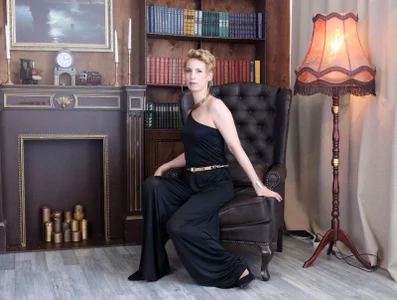 AdrianaSea Do You Want Me To Read For You? Foto 2