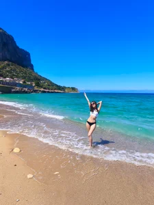 Hailey_Green Public Pic 6