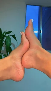 cintya_brown Feet Bilde 2