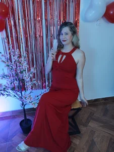 Chanelll_Taylorr_ kullanıcısının Happy Valentine's Day albümü -  3 fotoğraf