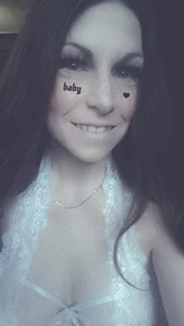 mrstoxox4594 White ✨️ 🤍 Pic