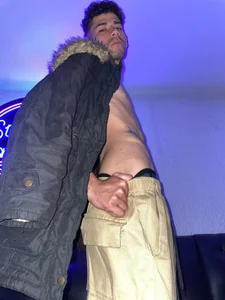 I´m DAMIAN STONE de DamianStonee  3 Imagens