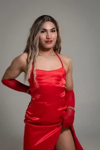 Zdjęcia Elodie_hot_ the most part glamorous of the queen 😘👑:  4