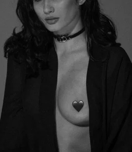 Charming_Mysteriousss Public Pic