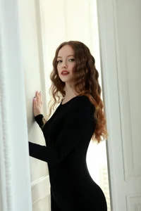 SallyPinkman Lady in black Bilde 4