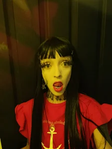 barbara_anal_squirt_: N... ( 7 фото)