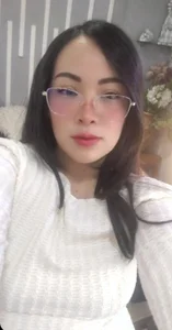 Lilith_Owen_ Public Pic 4