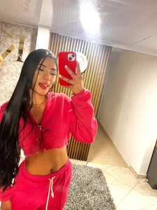 Becky_G Public Gambar 6