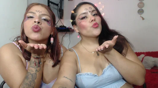 nicky_andcamil: Naughtys butterflies 😈💜💙 ( 2 фото)