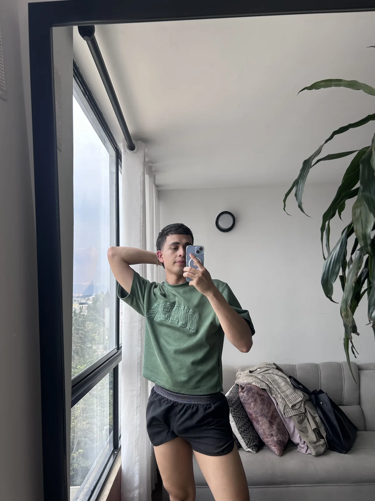 NewYoungHot Trending Plaatje 4333