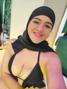 Nahid_Jaziri1 angel face demon mind Pic