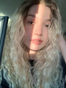HeyyLunaa A cute photo of me Pic 4