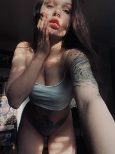 cranberry_hot Public Pic 3