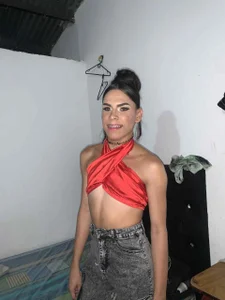 Aleja_Hernandez_ Public Pic