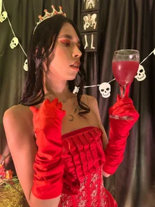 Isadora_hot69 Queen of Hearts Hình