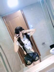 momo-2580: Public ( фото)