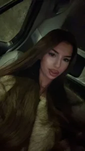 Honey de ZariaaVera  2 Imagens